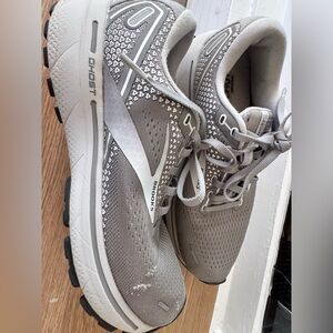 Brooks Ghost Gray Athletic Shoes